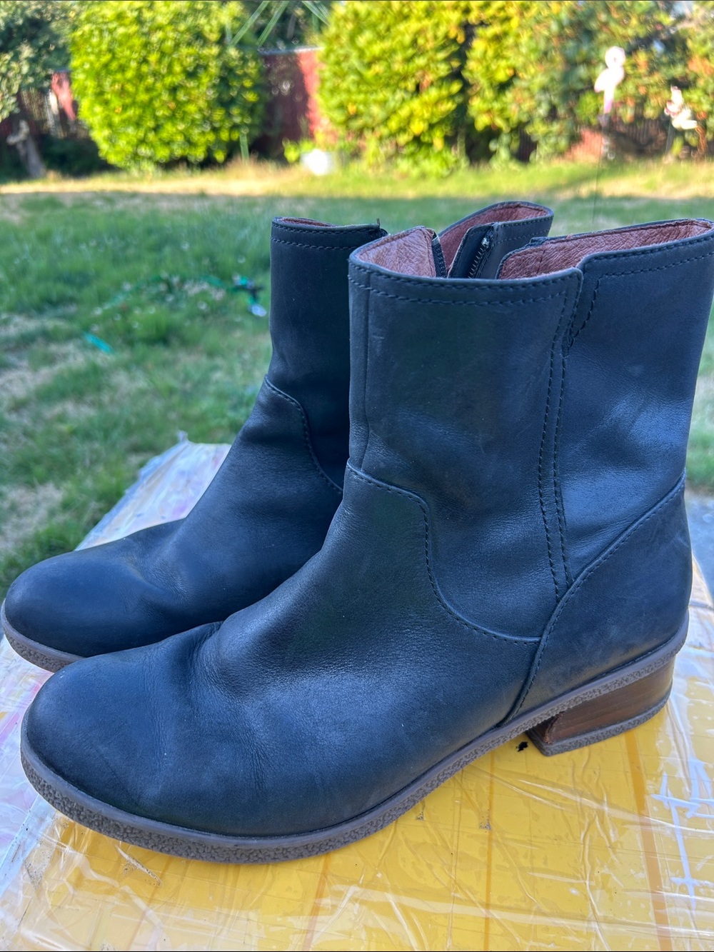 Dansko Bethanie Women’s Black Leather Ankle Boots Size 41/10.5IS